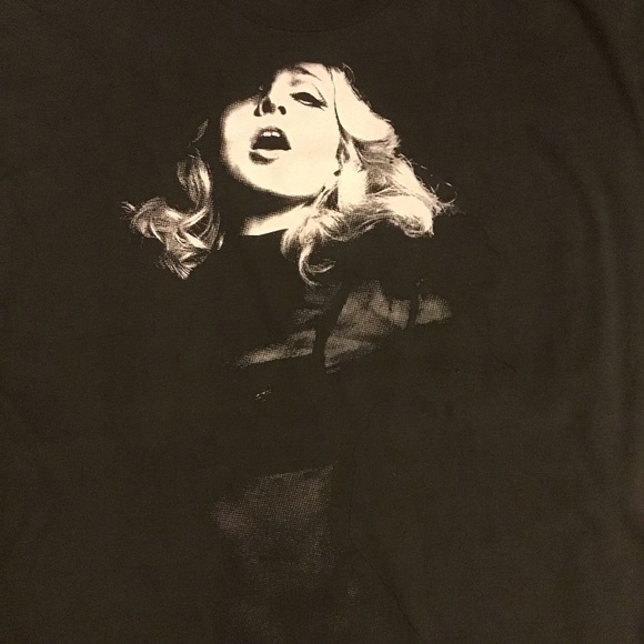 Madonna Sticky & Sweet Tour Size M - Picture 1 of 4